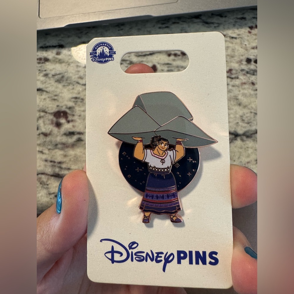Louisa encanto pin